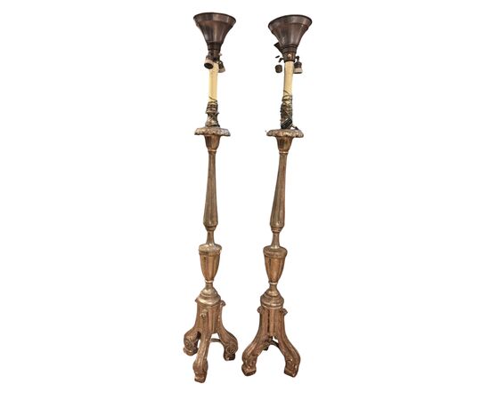 LAMP243 - Coppia di candelieri argentati, epoca '800, misure cm L 32 x H 174 x P 32