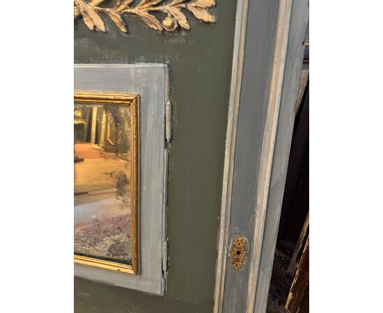 SPECC571 - Lacquered mirror with opening door, 19th century, dimensions cm W 138 x H 133