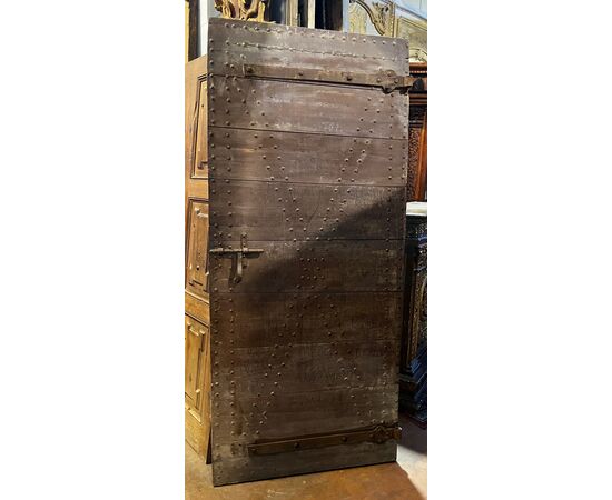 PTCR517 - Studded entrance door, 18th century, dimensions cm W 99 x H 219
