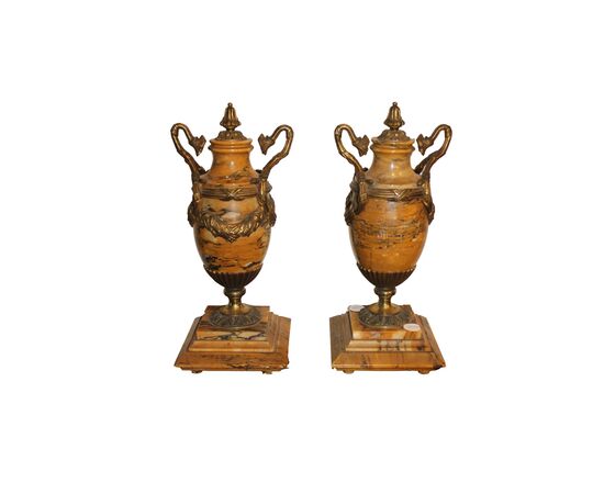 Coppia vasi in stile impero in marmo francesi - XIX secolo