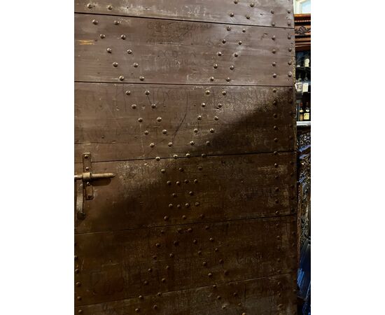 PTCR517 - Studded entrance door, 18th century, dimensions cm W 99 x H 219