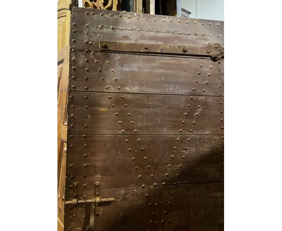PTCR517 - Studded entrance door, 18th century, dimensions cm W 99 x H 219
