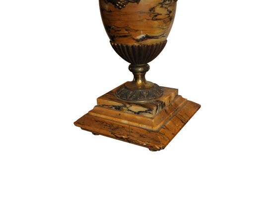 Coppia vasi in stile impero in marmo francesi - XIX secolo