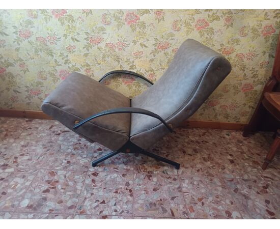 P 40 Armchair by Osvaldo Borsani
