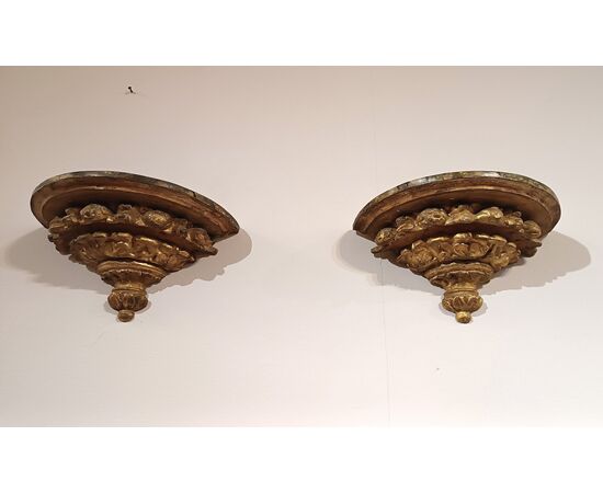 COPPIA DI MENSOLE NEOCLASSICHE FINE XVIII SECOLO