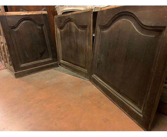 DARB218 - Boiserie scolpita, in legno di rovere, misura m lineari 13 x H cm 90