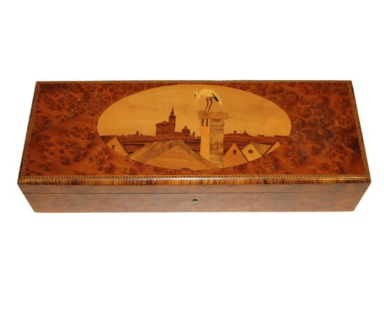 Scatola in radica di olmo intarsiata - XX secolo