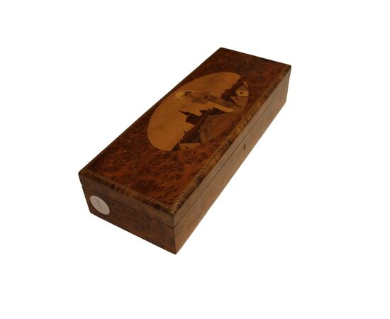 Scatola in radica di olmo intarsiata - XX secolo