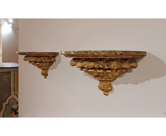 COPPIA DI MENSOLE NEOCLASSICHE FINE XVIII SECOLO