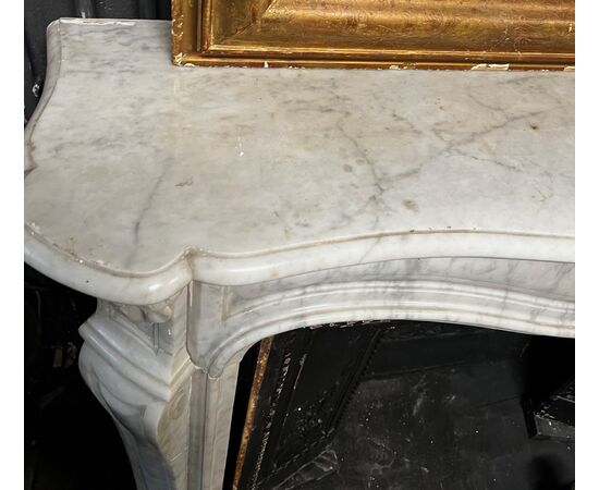 CHM603 - Affascinante camino in marmo bianco di Carrara, epoca '800, misure cm L 145 x H 107 x P 36