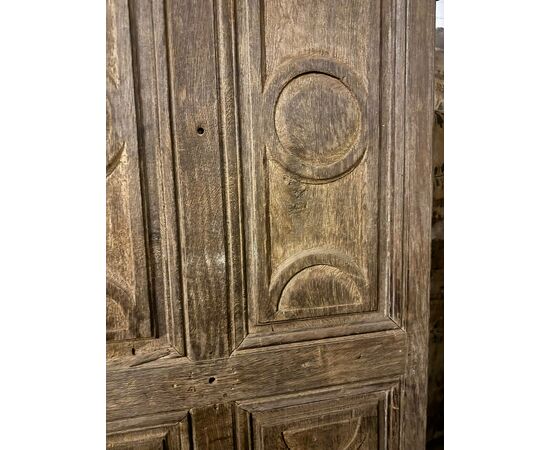 PTS901 - N. 3 Porte in rovere, un battente, epoca '700, mis. cm L 86/90 x H 192/195