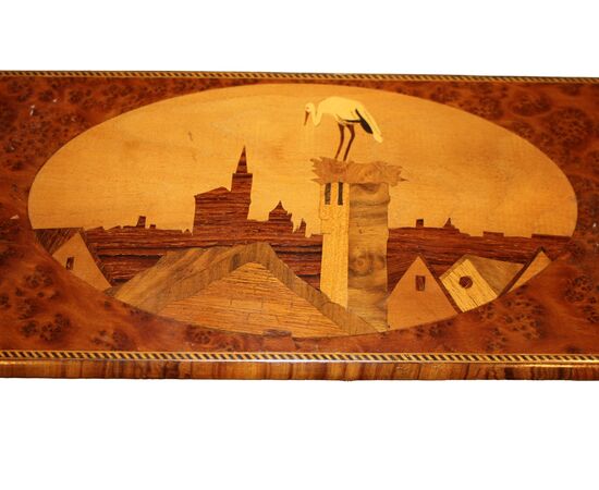 Scatola in radica di olmo intarsiata - XX secolo