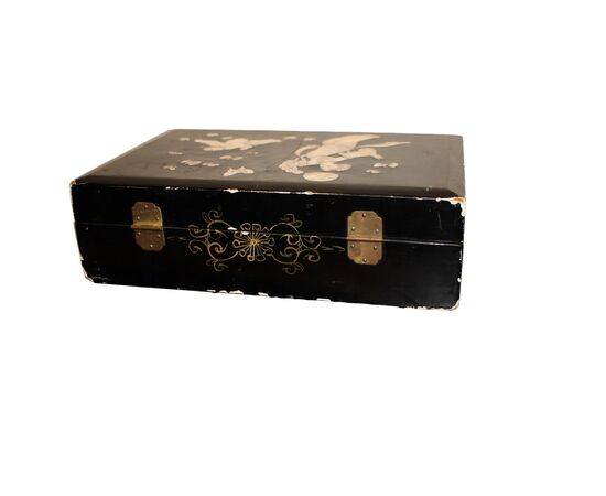 Scatola orientale laccata - XIX secolo