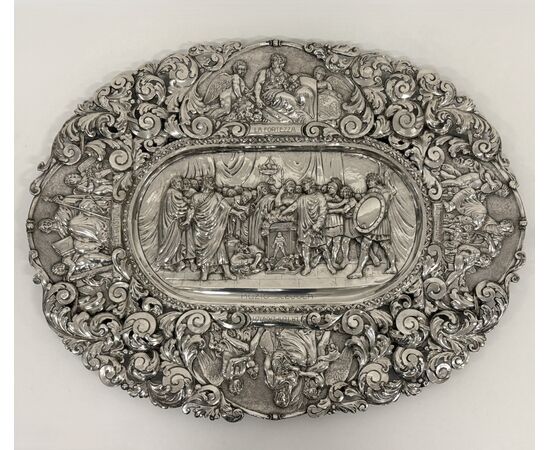 Large parade plate, Milan, 20th century, embossed silver