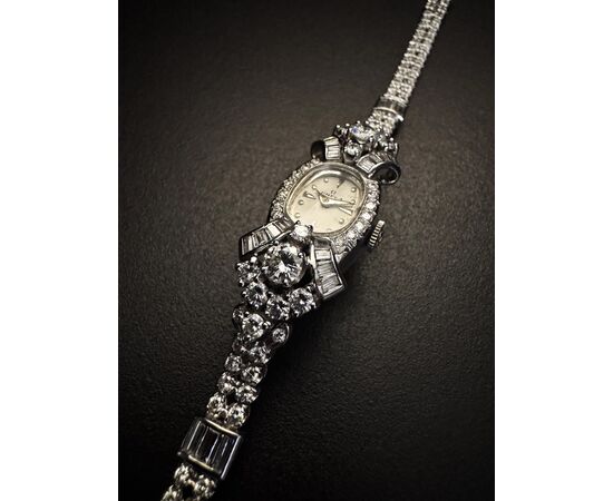 Orologio  in  platino   " Art  -  Dèco "   OMEGA  con  Diamanti