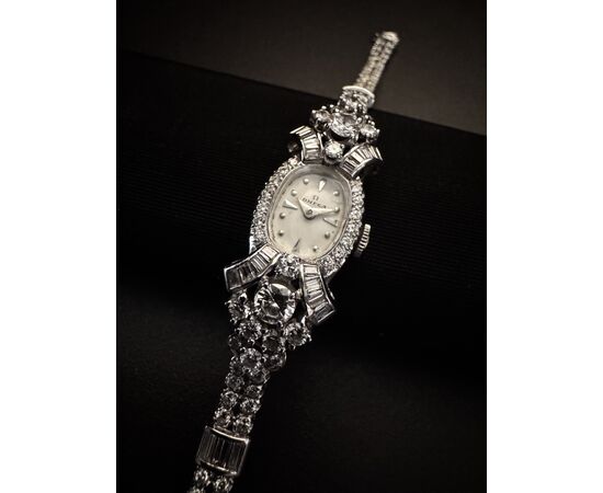 Orologio  in  platino   " Art  -  Dèco "   OMEGA  con  Diamanti