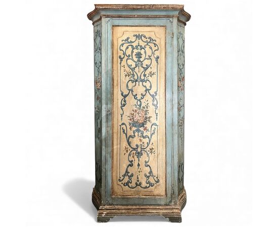 Stipo in legno dipinto