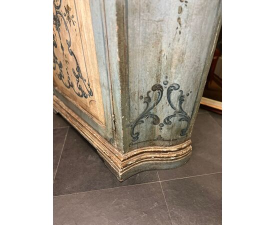 Stipo in legno dipinto