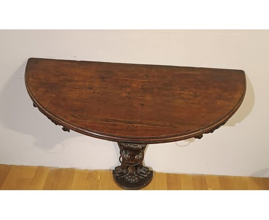 SOLID WALNUT CONSOLE, SECOND HALF OF THE 18TH CENTURY