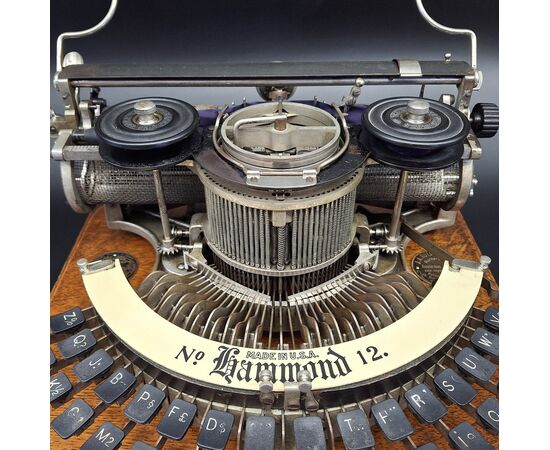 American Hammond crescent typewriter, circa 1905.
