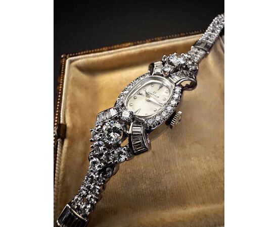 Orologio  in  platino   " Art  -  Dèco "   OMEGA  con  Diamanti