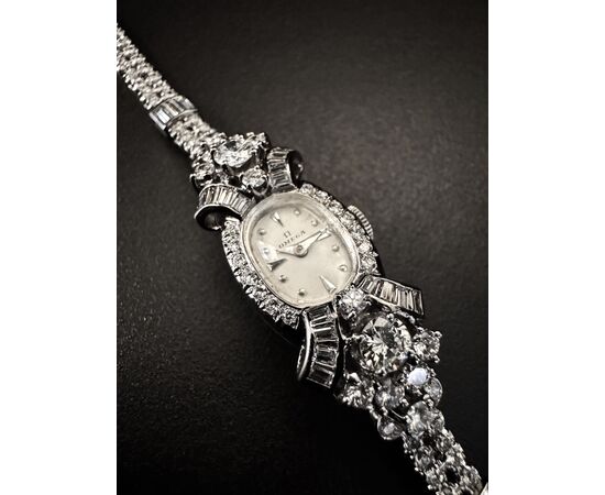 Orologio  in  platino   " Art  -  Dèco "   OMEGA  con  Diamanti