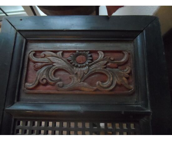 04 Ante-Chinese lacquered panels and carved.