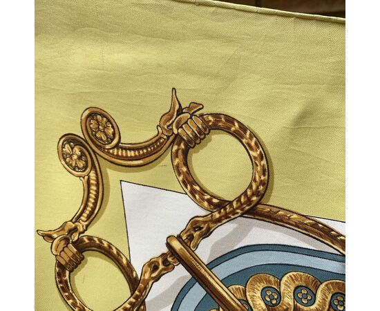 HERMES Foulard Vintage in Seta Col. Giallo Carre 90