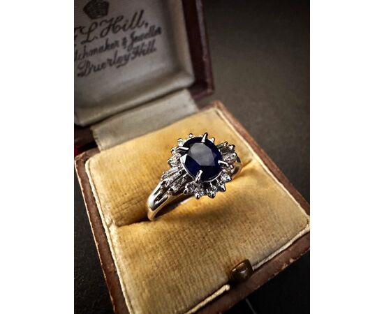 Anello  con  Zaffiro  e  Diamanti