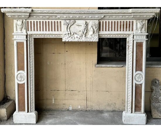 
Camino neoclassico in marmi policromi, Italia fine XIX secolo