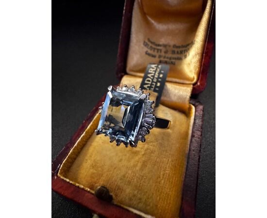 Anello  in  Platino  con  Acquamarina e  Diamanti
