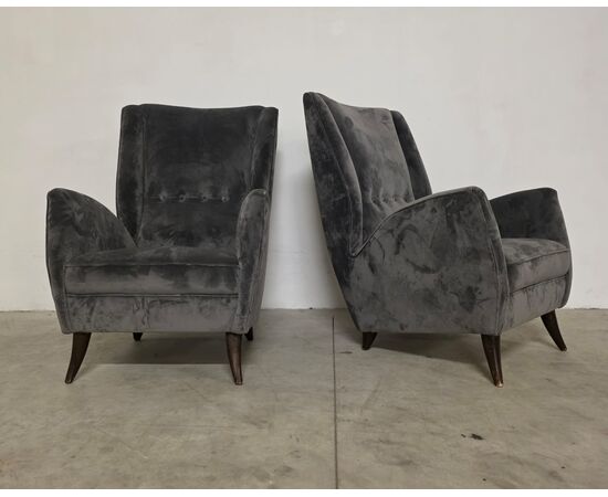 Pair of Gio Ponti Armchairs for Isa Bergamo