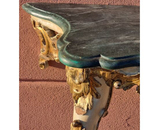 Neapolitan Louis XV console in carved, mecca-silvered and lacquered wood, mid-18th century