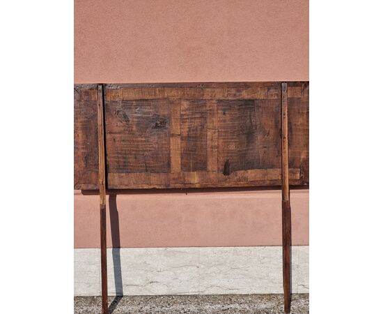 Venetian extendable solid walnut table, 18th century