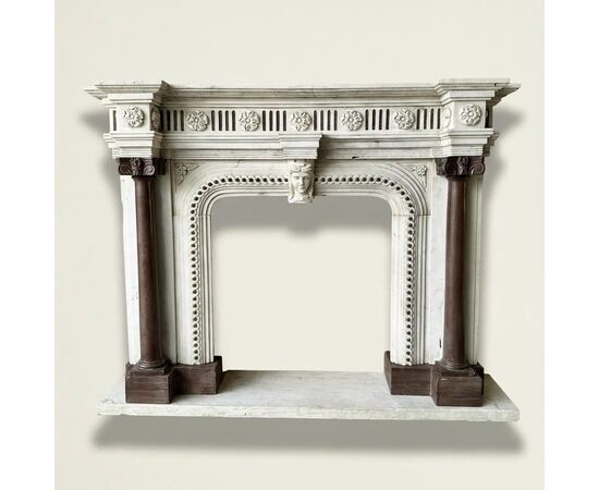 
Camino in marmo policromo di fine XIX secolo