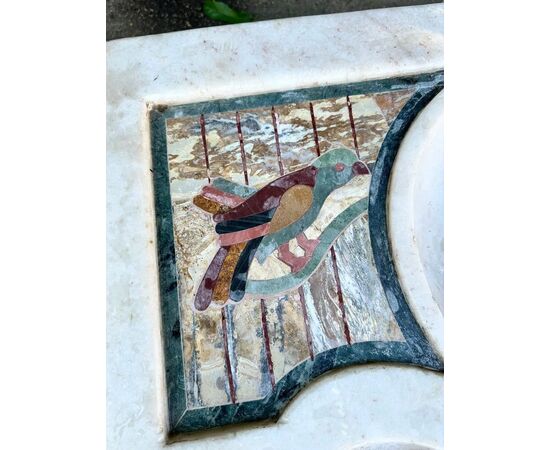 
Lavabo in marmo con intarsi di pietre dure, XX secolo