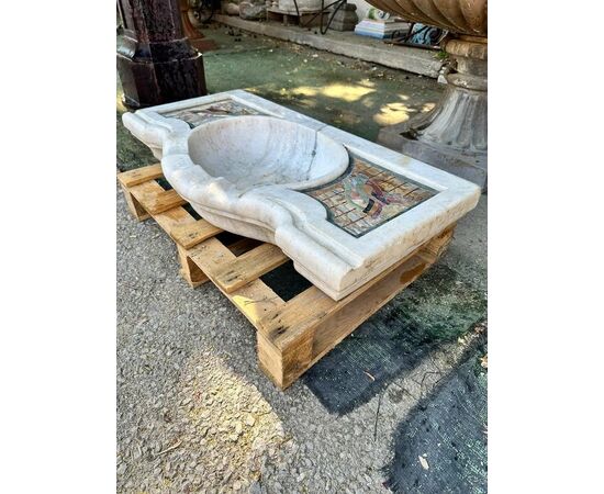 
Lavabo in marmo con intarsi di pietre dure, XX secolo