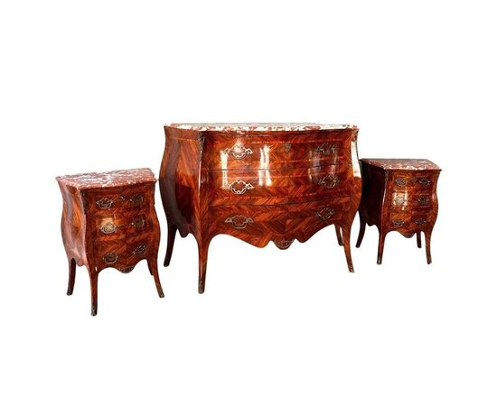 
Cassettone e Comodini in Legno di Ebano del XIX Secolo