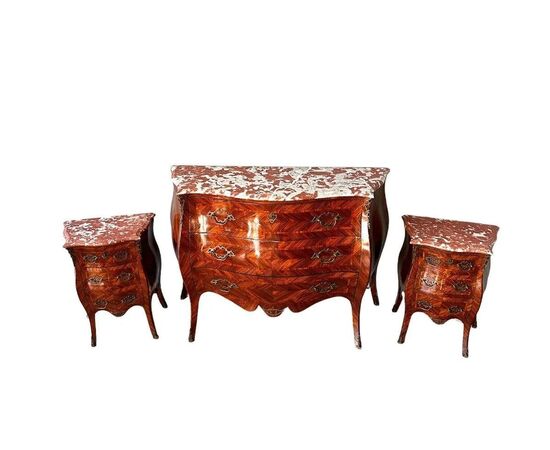 
Cassettone e Comodini in Legno di Ebano del XIX Secolo