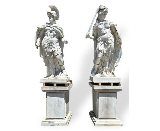 
Coppia di Grandi Guerrieri in Marmo Bianco, H 305 cm