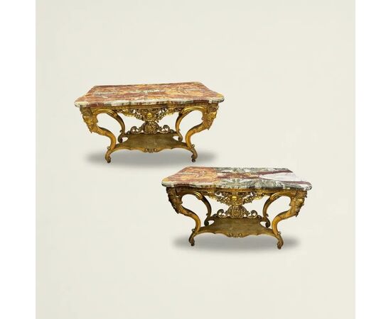 
Coppia di Consolle Luigi XV in Legno Dorato e Marmo diaspro