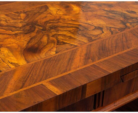 XIX secolo. Scrivania