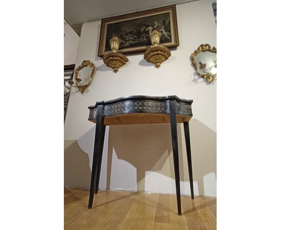 PAIR OF NEOCLASSICAL STYLE CONSOLES, LATE 19TH CENTURY