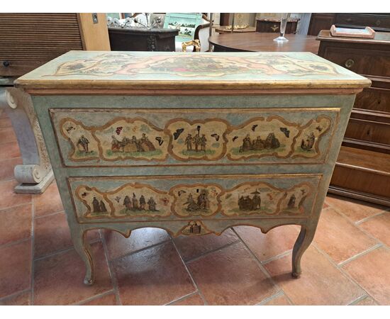 Chest of drawers painted with papier-mâché applications