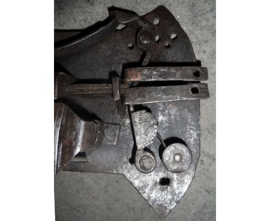 Antique keyhole Piedmont