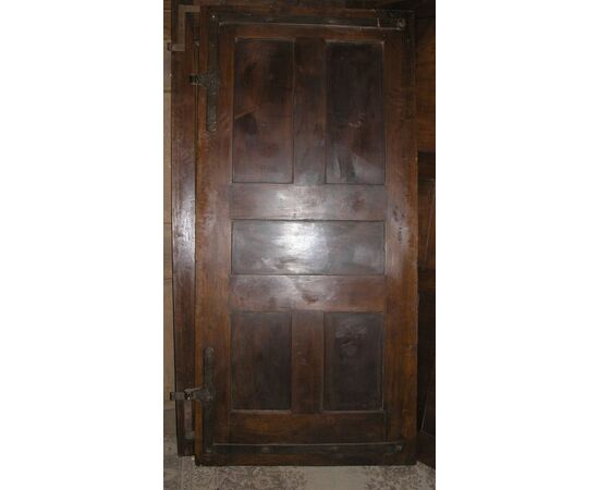 pti544 walnut door ep. &#39;700, panel moved, mis. 95 x 200 cm x 3 cm thick.