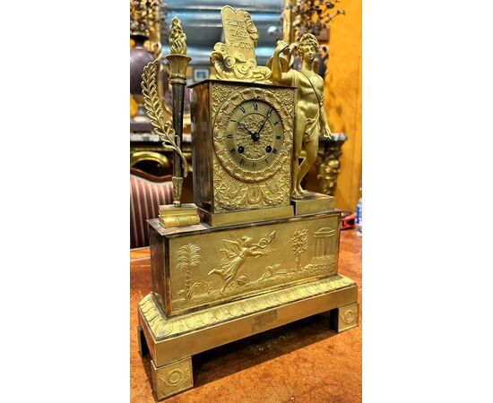 
Orologio Impero da tavolo in bronzo dorato