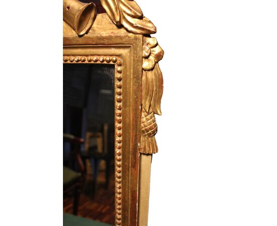 Specchiera in legno dorato in stile Luigi XVI – Francia, seconda metà XIX secolo