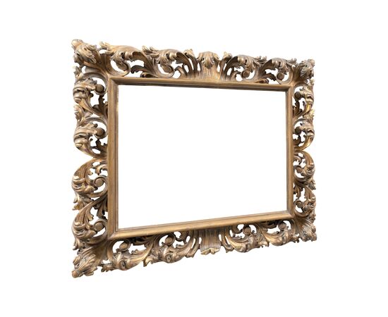 Carved and gilded wooden frame. Italy, 19th century.