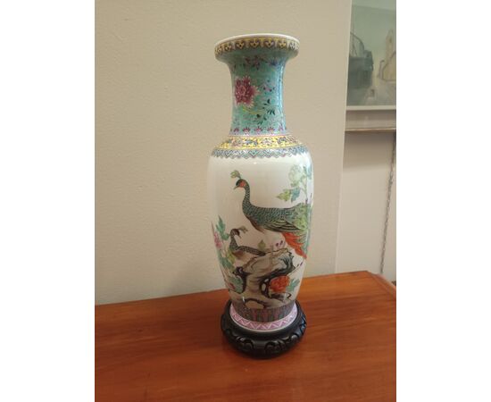 Vaso cinese in porcellana policroma